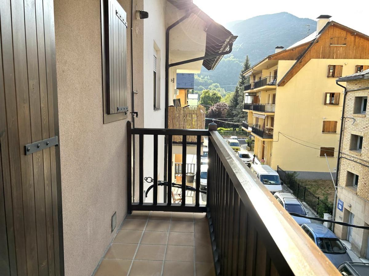 אסטרי ד'אנאו Apartament Encantador I Centric Amb Llar De Foc By Rural D'Aneu מראה חיצוני תמונה